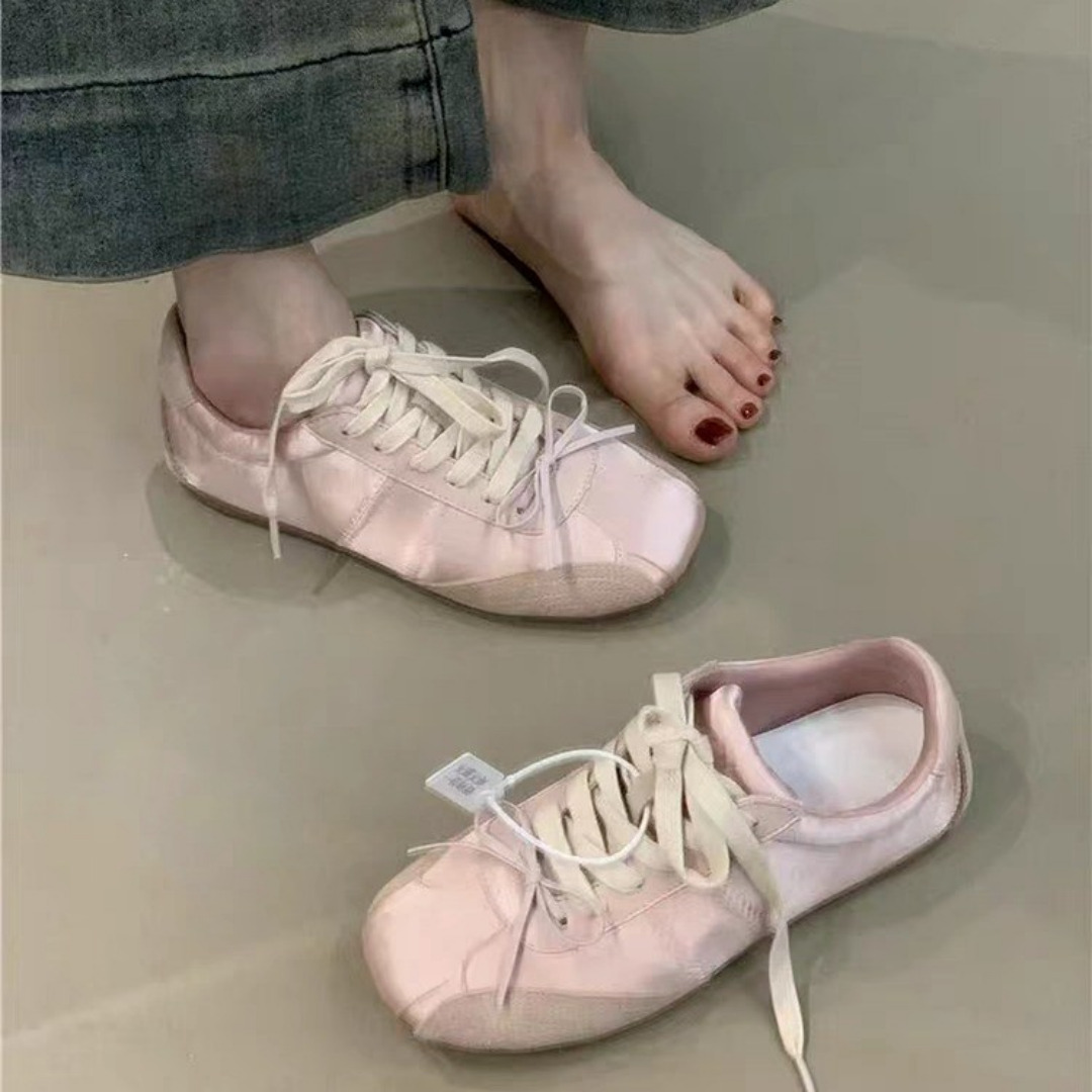 أحذية رياضية نسائية بيضاء جديد - مراجعة Casual Sneaker Low وسعره