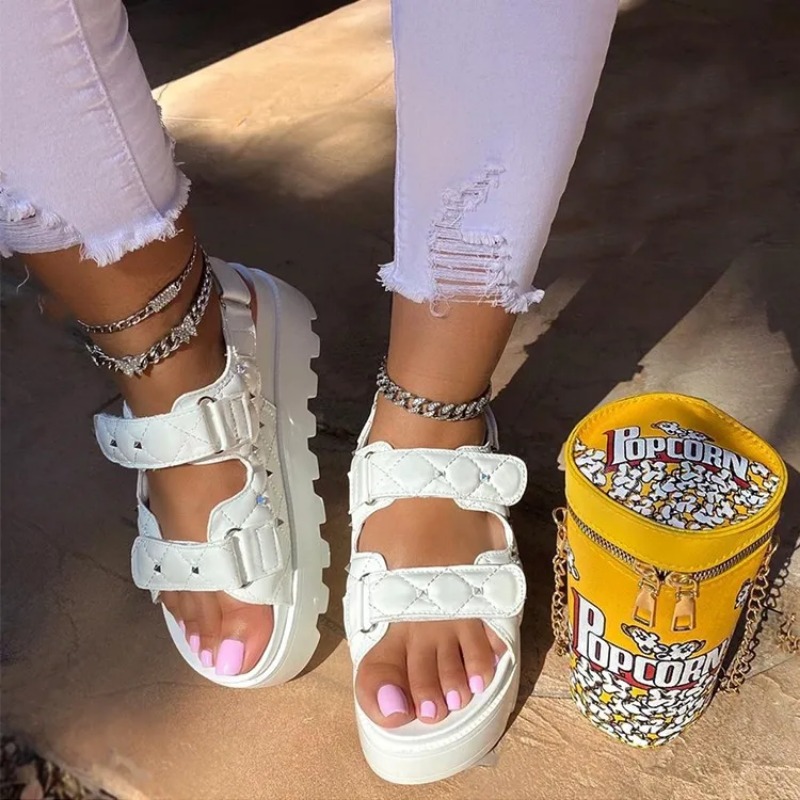 صنادل بنعل سميك للنساء ، بطبقت - مراجعة Velcro Strap Sandal وسعره