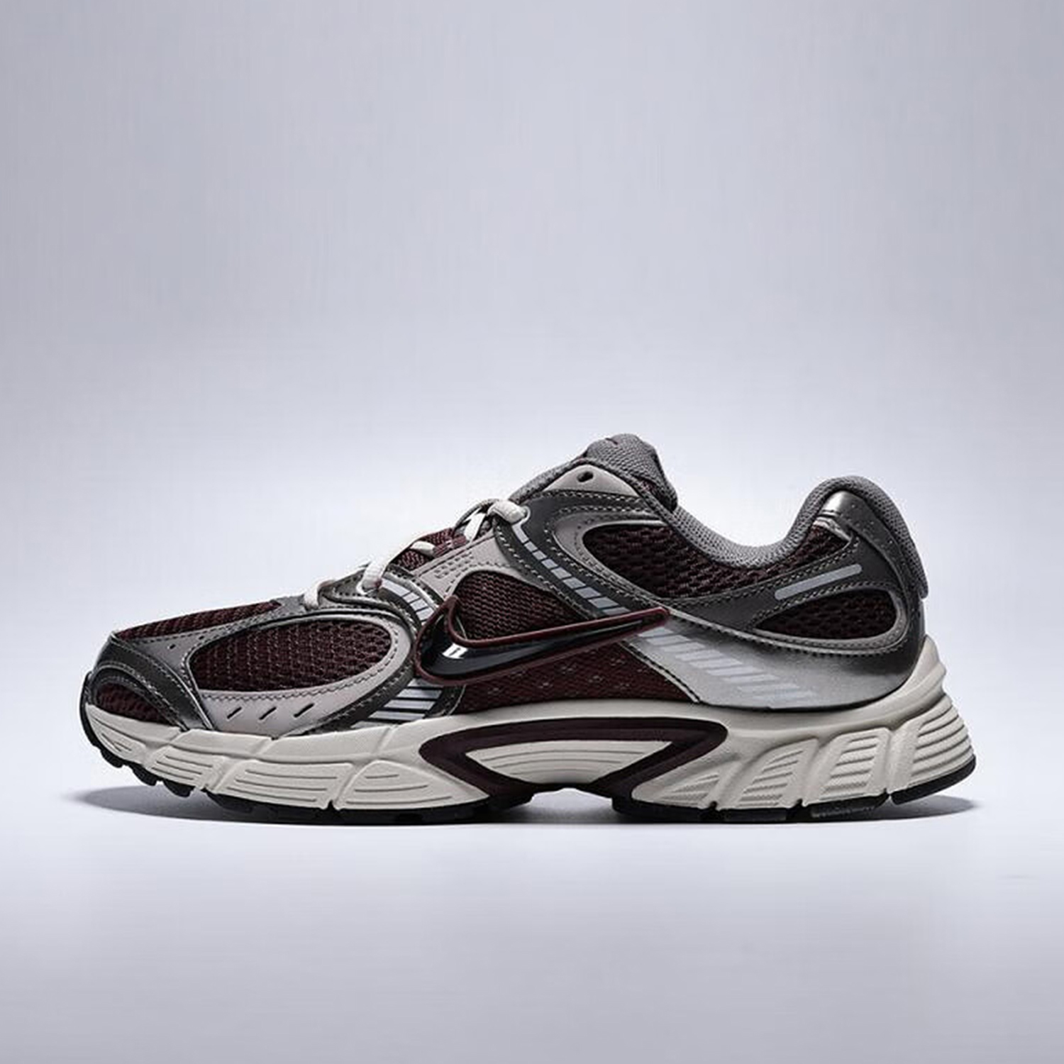 حذاء تدريب Nike Genuine V5 RNR - مراجعة Men'S Shoes V5 Rnr وسعره