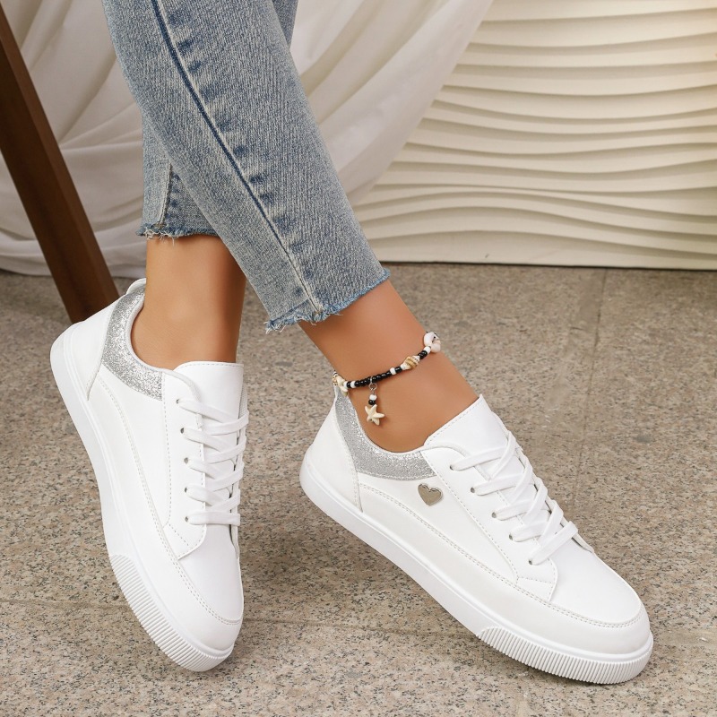 أحذية رياضية نسائية بيضاء لامع - مراجعة Casual Sneaker Low وسعره