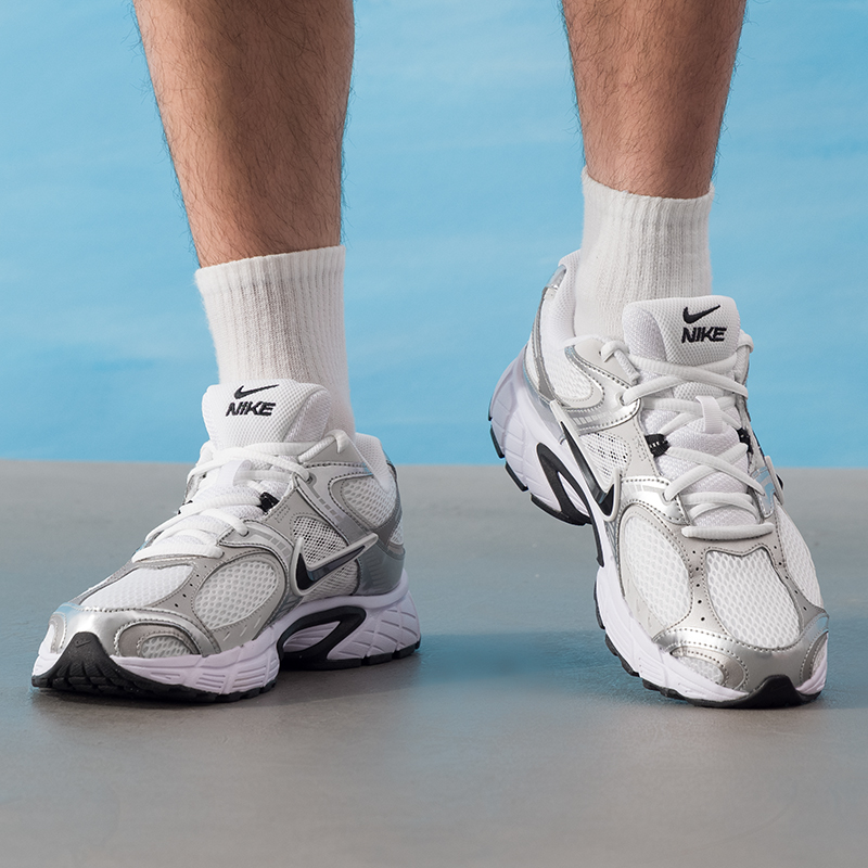 حذاء رياضي رجالي من نايكي (Nik - مراجعة Men'S Shoes V5 Rnr وسعره
