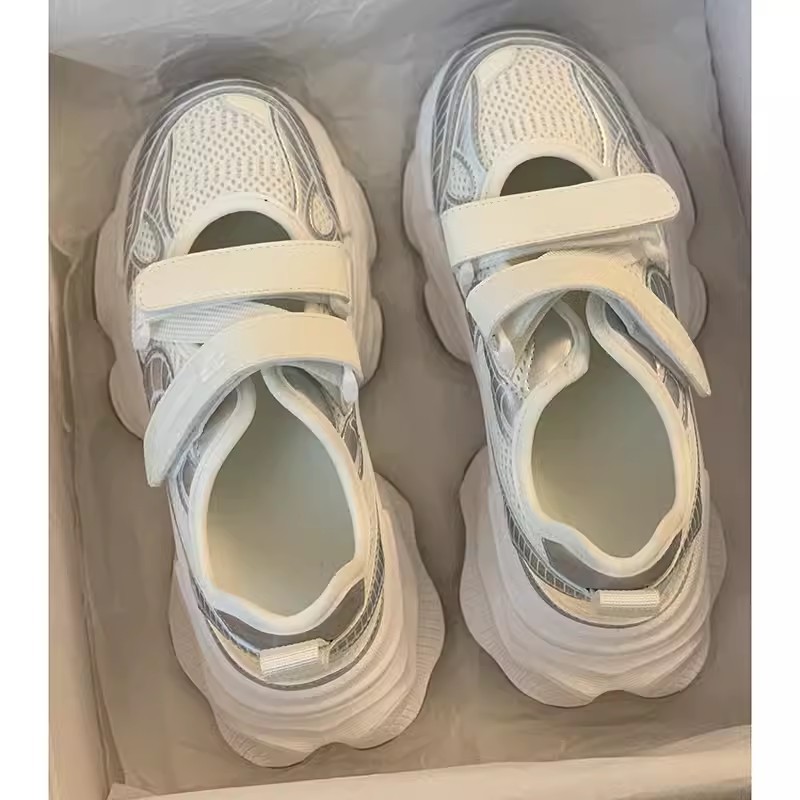 صنادل نسائية معدنية فضية مجوفة - مراجعة Velcro Strap Sandal وسعره
