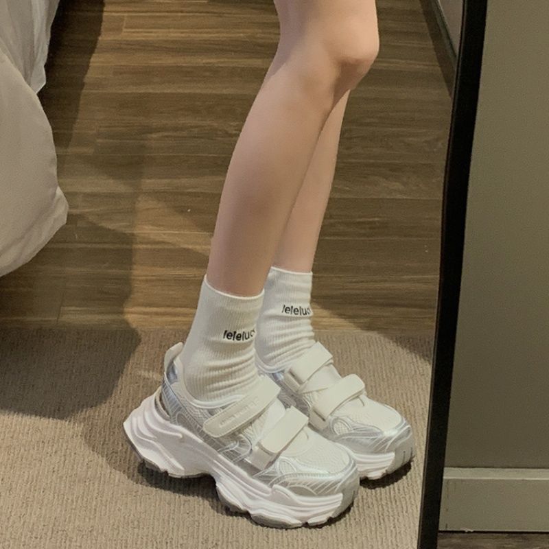 صنادل نسائية معدنية فضية مجوفة - مراجعة Velcro Strap Sandal وسعره