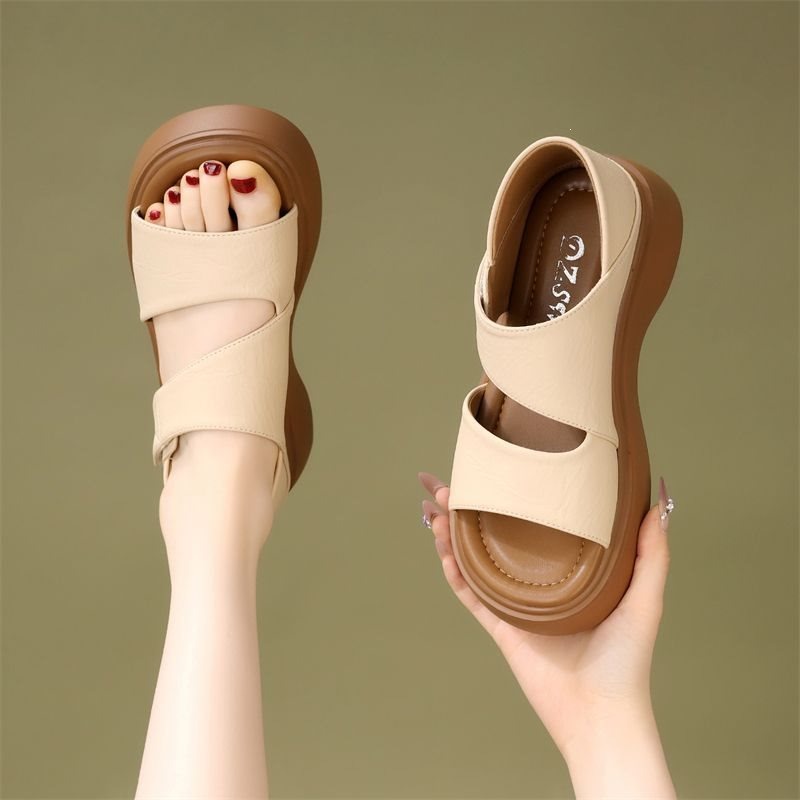 صنادل نسائية مسطحة مريحة جديدة - مراجعة Velcro Strap Sandal وسعره